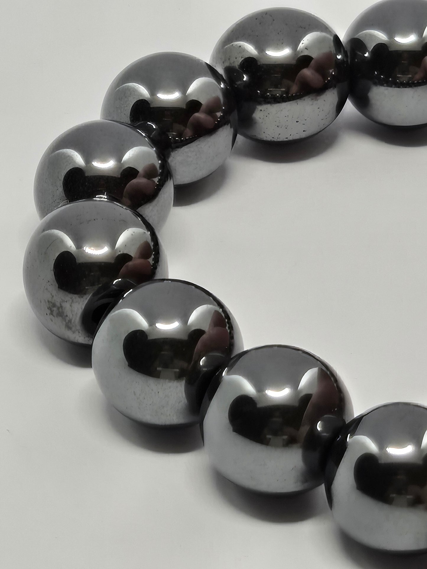 HEMATITE 8MM | The Everyday Classic