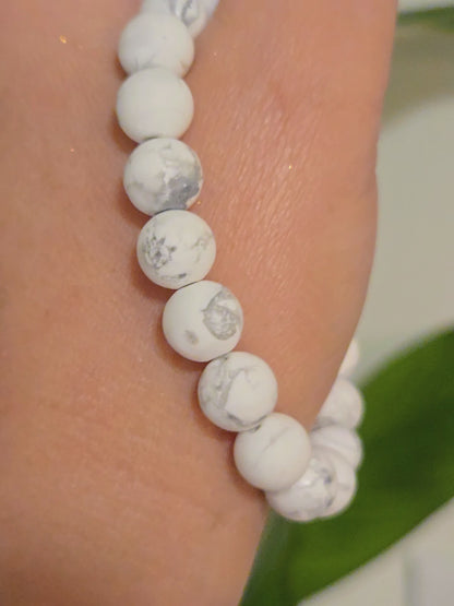 WHITE HOWLITE 8MM | The Everyday Classic