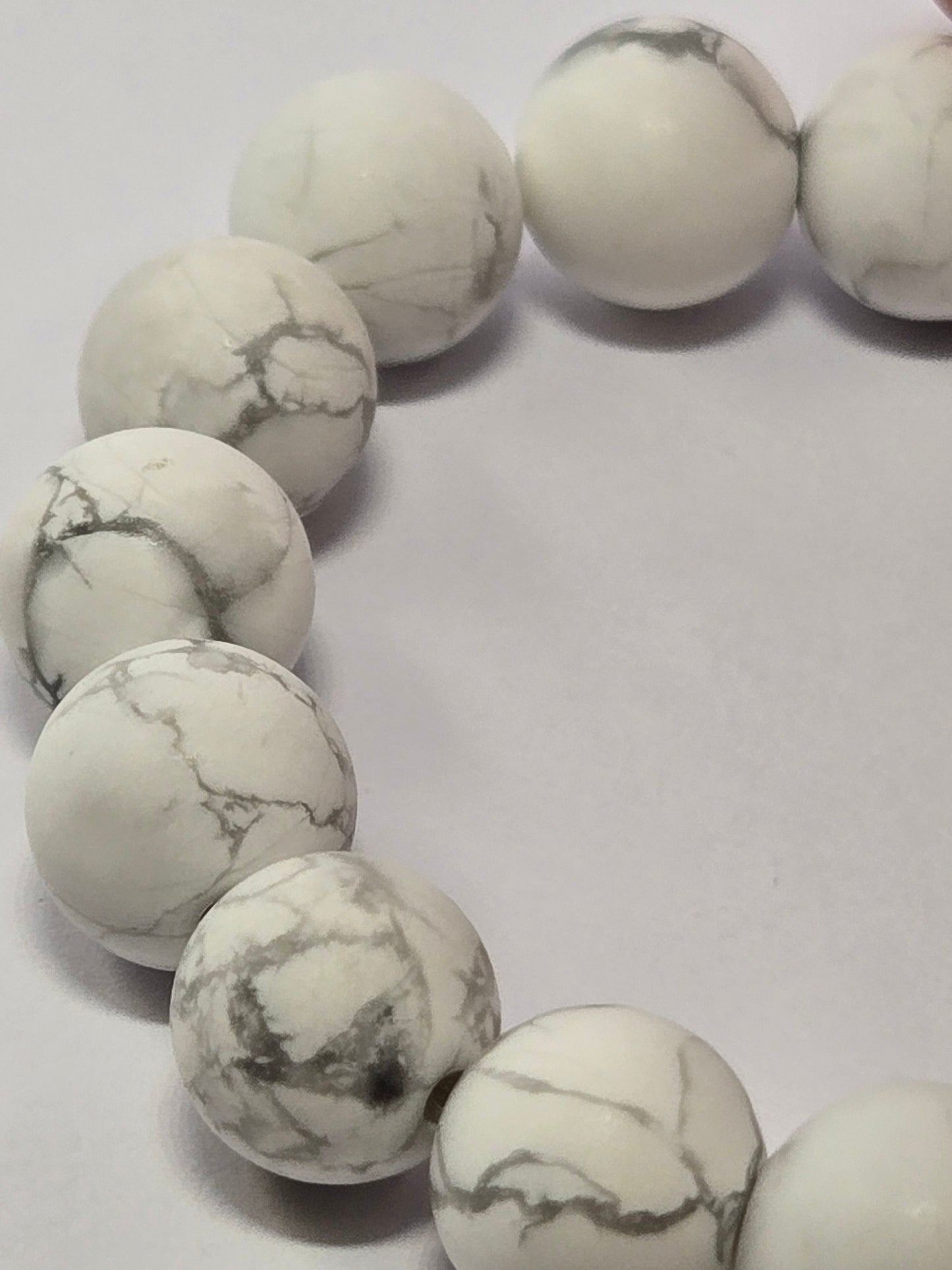 WHITE HOWLITE 8MM | The Everyday Classic