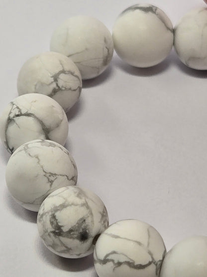WHITE HOWLITE 8MM | The Everyday Classic